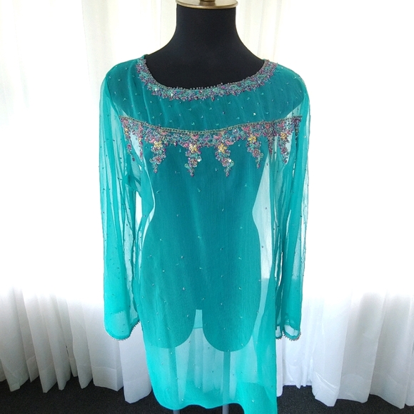 No Brand Tops - Beautiful Embellished Top Size 47" breast.  No tag.